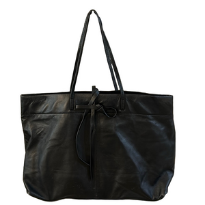 Gorgeous Zac Posen smooth butter soft leather shoulder bag.